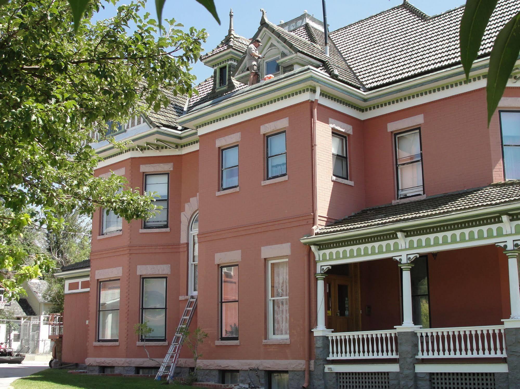 Ferris Mansion Bed And Breakfast Rawlins Exterior photo