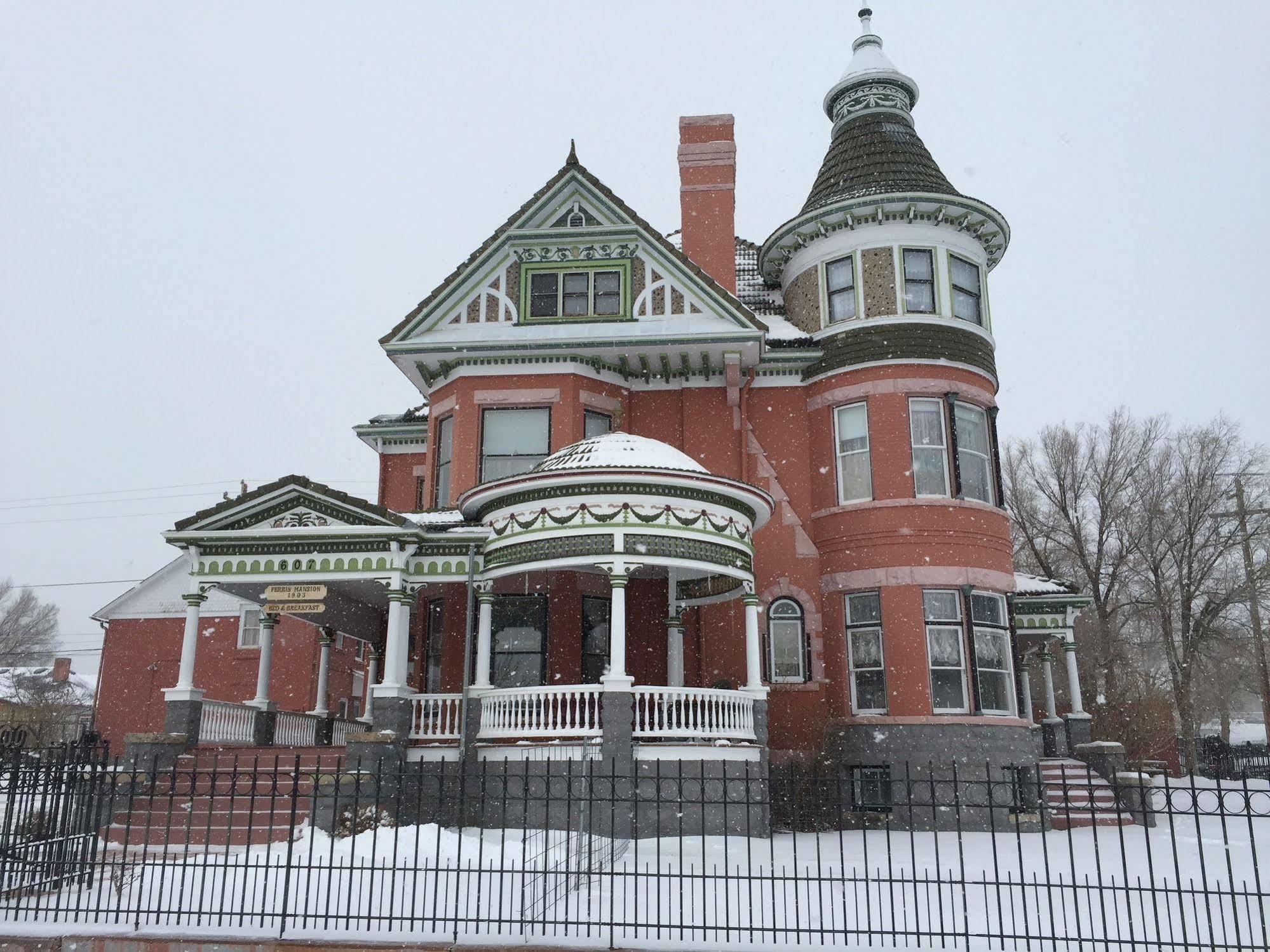 Ferris Mansion Bed And Breakfast Rawlins Exterior photo